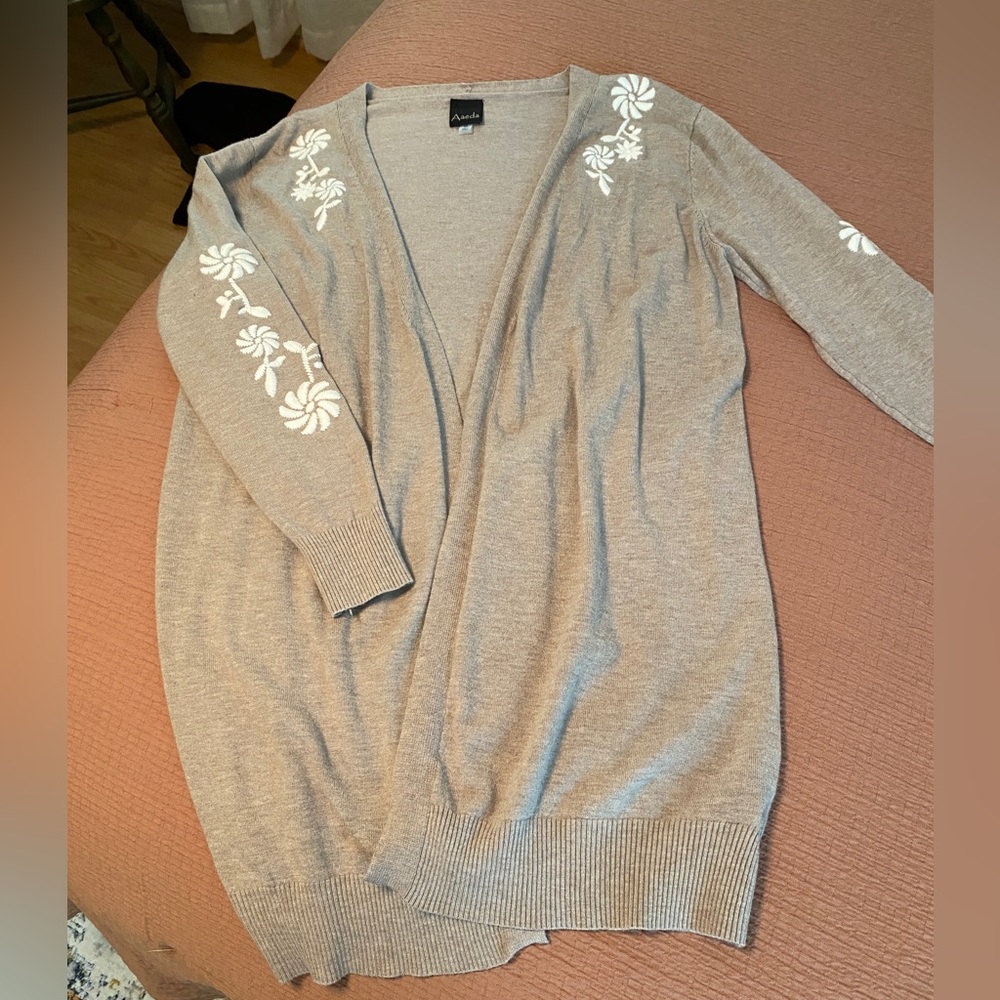 Sweater cardigan